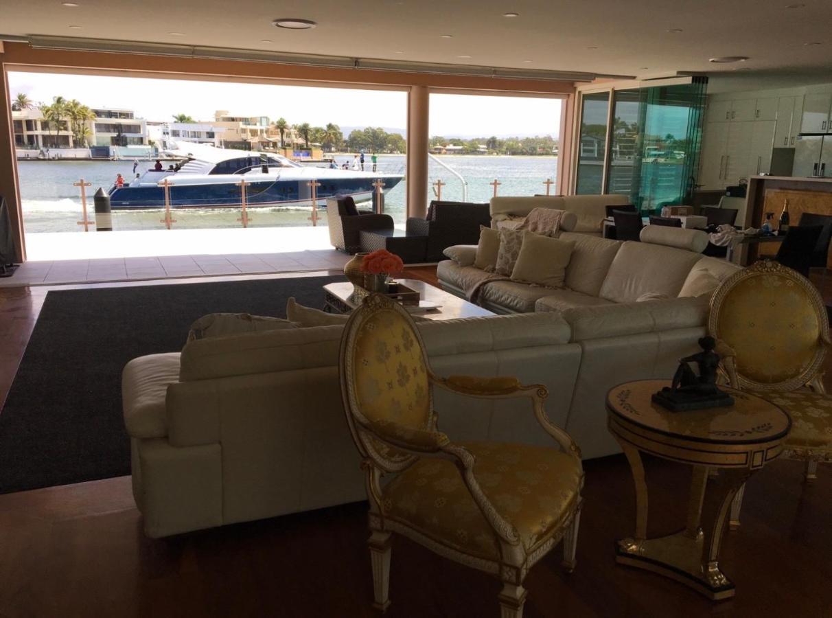 Holiday home 5 Million Dollar Surfers Paradise Dream Mansion *