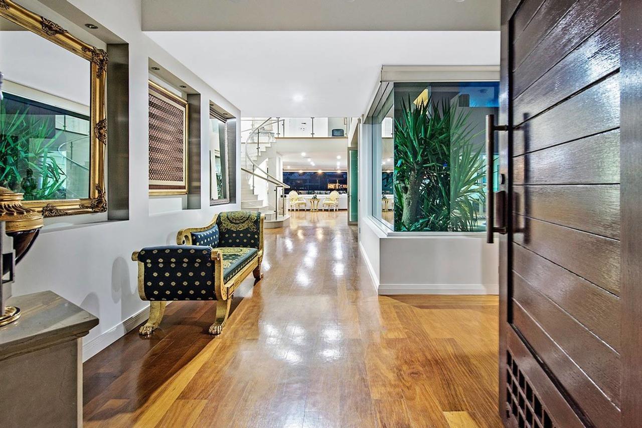 5 Million Dollar Surfers Paradise Dream Mansion Holiday home *