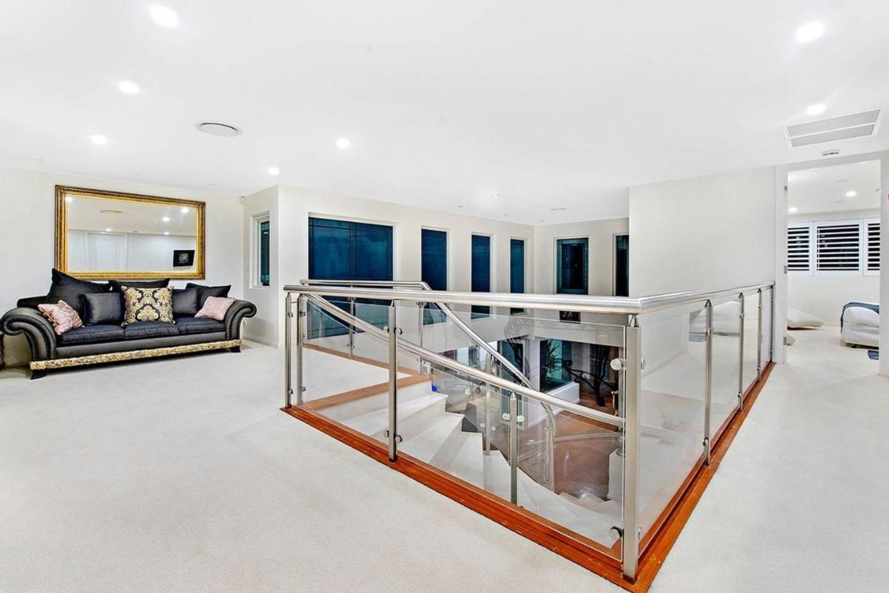 5 Million Dollar Surfers Paradise Dream Mansion Holiday home